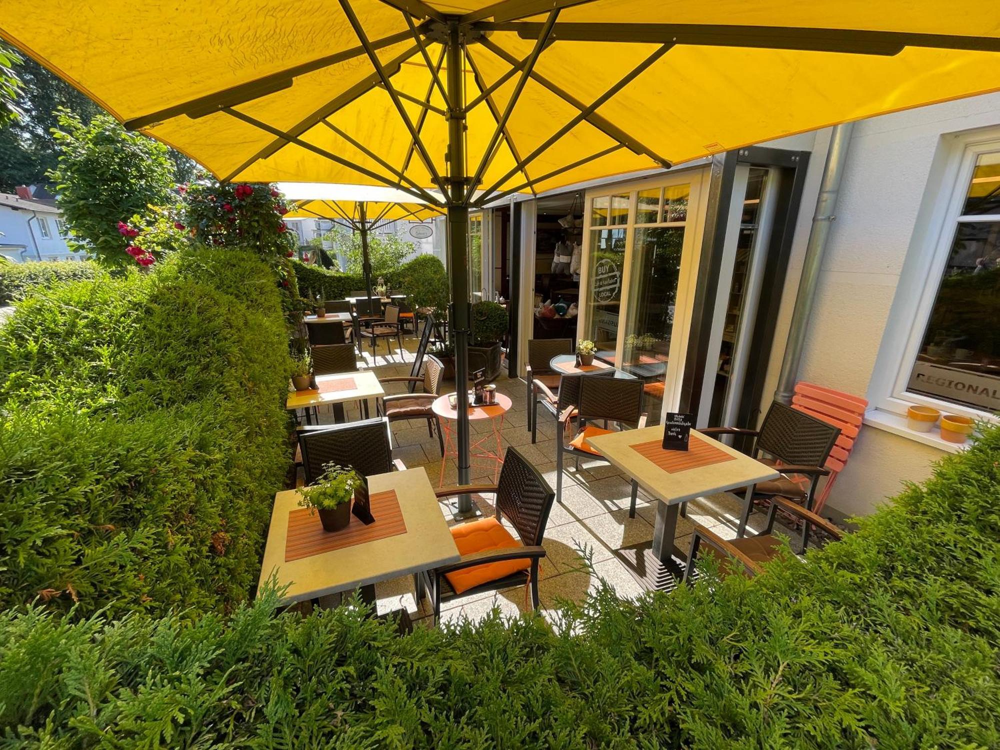 Pension Sanddorn Mit Cafe Carlssons Binz Exterior foto